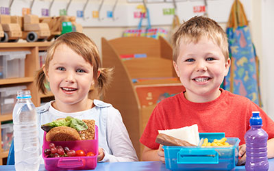 Children with school lunches