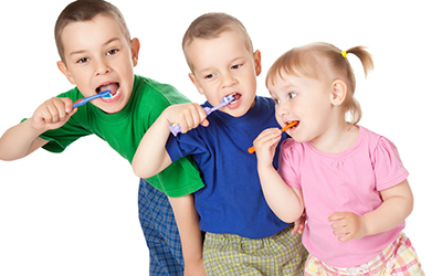 Children brushing their teeth
